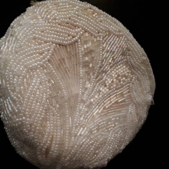 Vintage Cream Beaded Wristlet Clutch - Picture 9 of 13